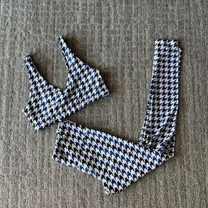 Goldsheep checkered sports bra